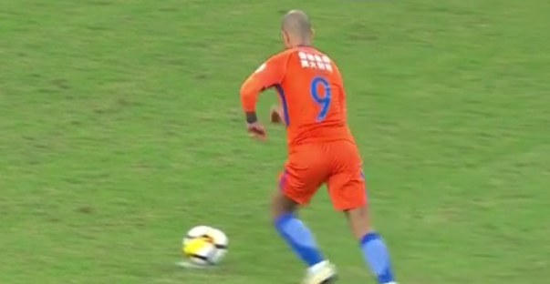  弗洛西诺内升班马经验不足惨遭豪门碾压